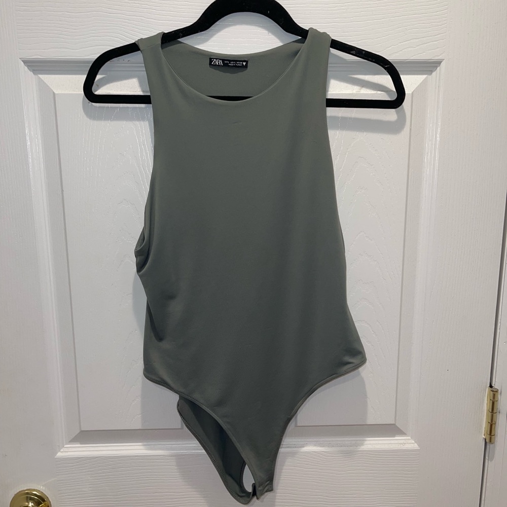 Zara scoop neck bodysuit - grey